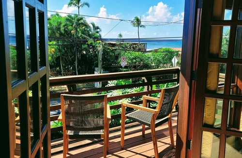 Haleiwa House | North Shore Oasis, Hot Tub, across street from beach. Inquire for dates/prices.