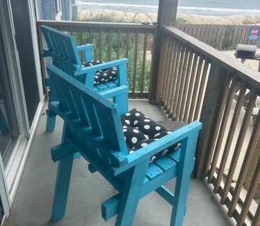 Sneads Ferry Apartment | North Topsail- Flip Flops