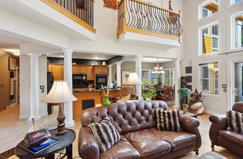 Corolla House | O'Brien's Cove: Pool, Hot Tub, Golf Resort OBX