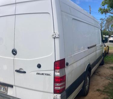 Kalama Tract Boat Rental | Oahu Camper Adventures