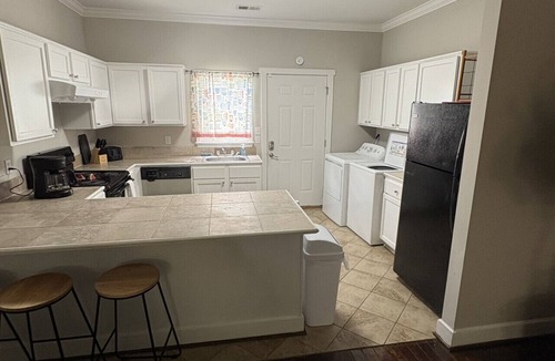 Columbus Apartment | Oak Bungalow in Midtown