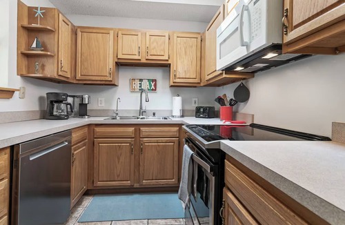 St. Augustine South House | Oasis Pool House! Close to DT, Beach & Boat ramp. Pet-Friendly!