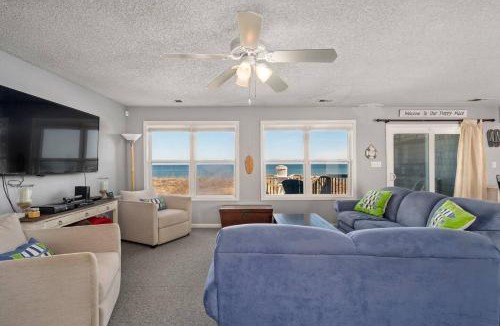 Kill Devil Hills House | OBX 4BR Oceanfront Cottage