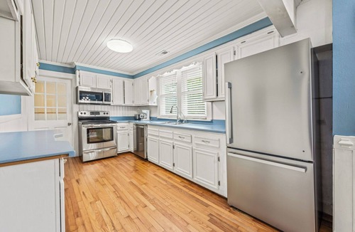 Colington House | OBX Soundfront Hideaway 3BR Waterfront Home in Jarvisburg