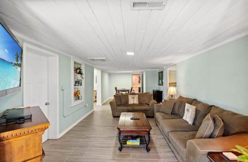 Garden City House | Ocean Breeze Villa II