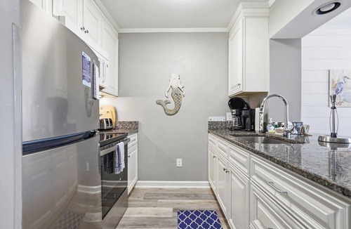 Briarcliffe Acres Condo | Ocean Creek Resort Villa w Fireplace and Balcony