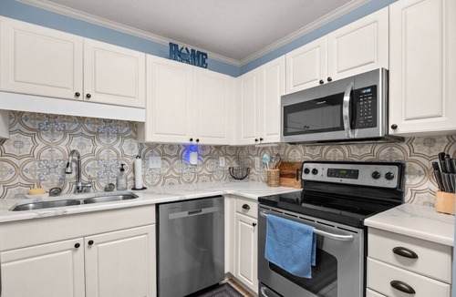 Vaught Apartment | Ocean Escape at Savannah Shores 1mile to the beach