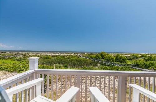 Oceanmarsh Subdivision House | Ocean Front D-Building - POOL ACCESS AND OCEAN VIEWS!