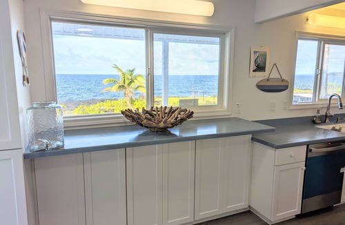 Keaau House | Ocean Front HOME on the Big Island! Lookout and view Heaven - Maka'Ala Lani!