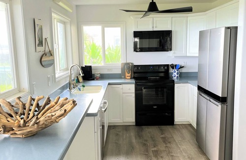 Keaau House | Ocean Front HOME on the Big Island! Lookout and view Heaven - Maka'Ala Lani!