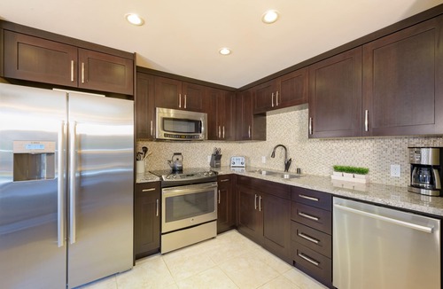 Honokowai Apartment | Ocean Front Studio , perfect for a romantic getaway .