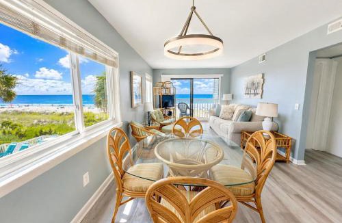 Crescent Beach Apartment | Ocean Garden Villas L2