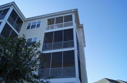 North Myrtle Beach Condo | Ocean Keyes Lakeview Condo 2 blocks from Beach!
