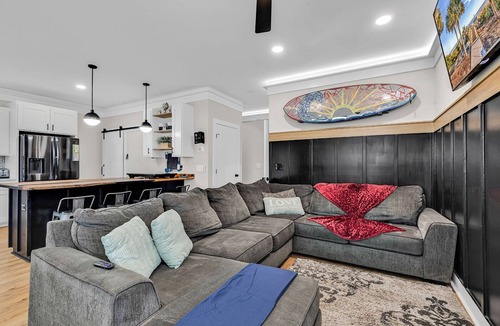 Surfside Beach House | Ocean Lakes Walk to beach! Waterpark! Arcade! Dogs Welcome!
