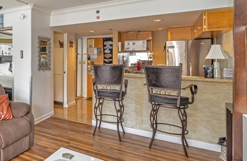 Waikiki Condo | Ocean & Ocean View-Fully Equipped Condo at the Fabulous Ilikai Aug/Sep Special