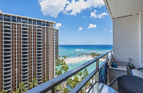 Waikiki Condo | Ocean & Ocean View-Fully Equipped Condo at the Fabulous Ilikai Aug/Sep Special
