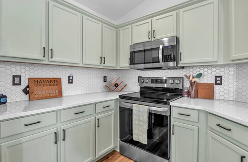 Myrtle Grove House | Ocean Tides - Gorgeous 3-bedroom house 8 minutes to Carolina Beach Boardwalk!