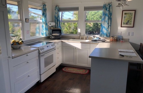 Kuau Cottage | Ocean View 1 BR Cottage on Oceanfront Property. Permitted