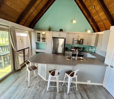 Punaluu Apartment | Ocean-View 1BR Condo on Black Sands Beach, Pool, Hot Tub