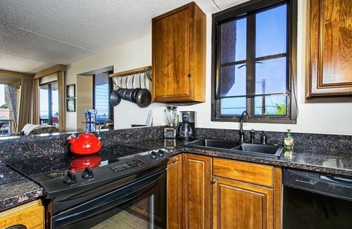 Historic Kailua Village Condo | Ocean View! 2 Br 3 Bath Condo In Town!