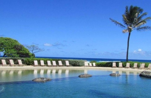 Hanamaulu Condo | Ocean-view condo - top floor - amazing resort pools, gym, spas, & restaurants