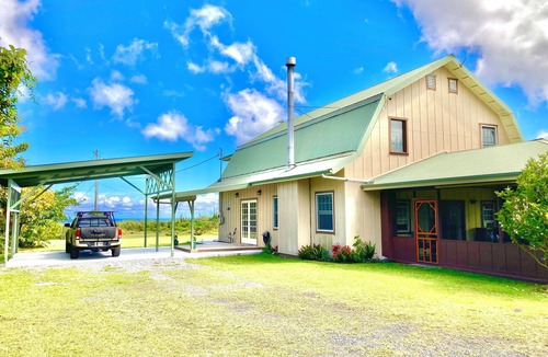 Pahoa House | Ocean View Estate with private hiking trail and volcanically heated hot tubs.