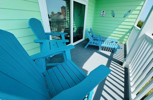 Myrtle Beach House | Ocean View Home 6 bed 3baths near boardwalk with private garage, Family Fun King