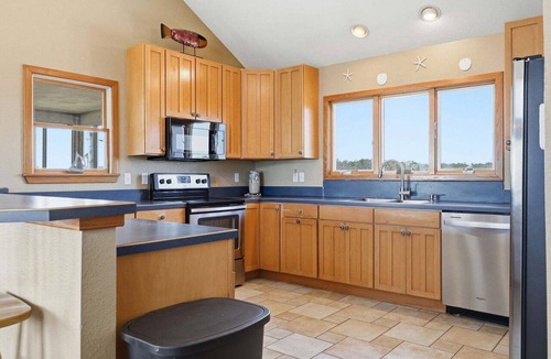 Rodanthe House | Ocean-view home with pool, hot tub, grill, decks & pool table