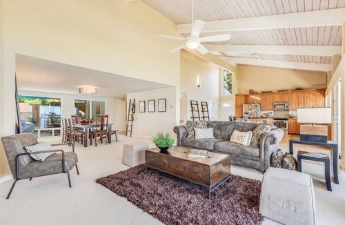 Kaneohe House | Ocean View House includes + Electric Truck + Free Charging!