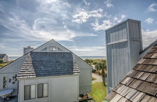 Bald Head Island Villa | Ocean view villa with 2 decks and 2 golf carts; next door to BHI Club