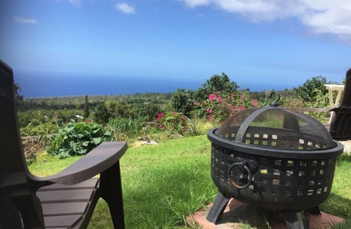 Papa Cottage | Ocean Views from Private Lanai 1 bed/1 bath Cottage on a 100% organic Farm!