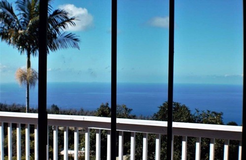 Papa Cottage | Ocean Views from Private Lanai 1 bed/1 bath Cottage on a 100% organic Farm!