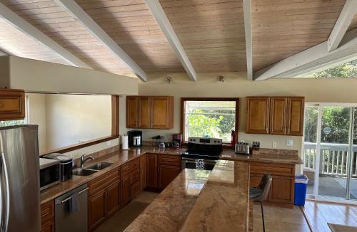 Waialee Villa | Ocean views, indoor and outdoor brilliance!