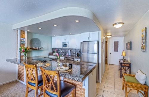 Honokowai Condo | OCEANFRONT 1 Bdrm Condo next to the water! Air conditioned - Kaleialoha 209
