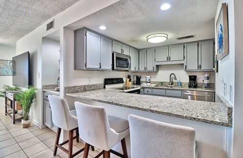 Crescent Beach Condo | Oceanfront 3Br/2Ba Condo/Dog-Friendly/Pool