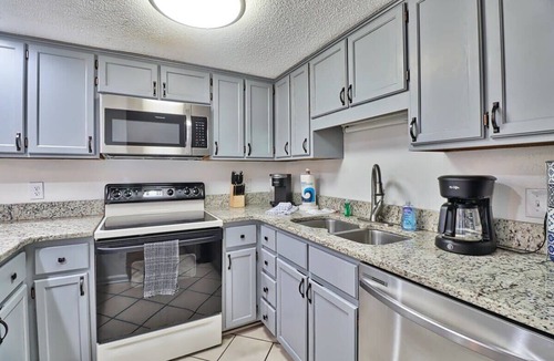 Crescent Beach Condo | Oceanfront 3Br/2Ba Condo/Dog-Friendly/Pool