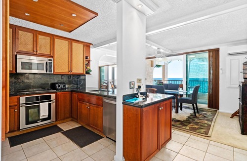 Historic Kailua Village Condo | Oceanfront 3BR/3BA at Kona Reef: Spectacular Views, Ideal Location!