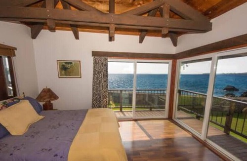 Honaunau-Napoopoo House | Oceanfront 4 BR for 12! Weddings/Receptions!
