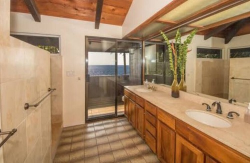 Honaunau-Napoopoo House | Oceanfront 4 BR for 12! Weddings/Receptions!