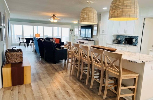 Holden Beach House | Oceanfront 5BR beach house with pool in Holden Beach, perfect for 12 guests.