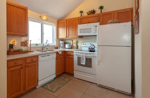 Princeville Condo | Oceanfront and updated, top floor, perfect for honeymoon