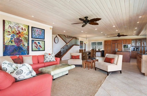 Kailua-Kona House | OCEANFRONT BEACH HOUSE WITH SUNSET VIEWS AND PRIVATE POOL