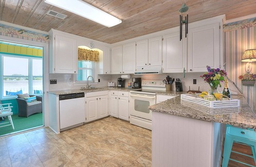 Holden Beach Cottage | OCEANFRONT! BEACH RIGHT OUTSIDE YOUR DOOR! 5BR 3BA. Private Saltwater POOL !