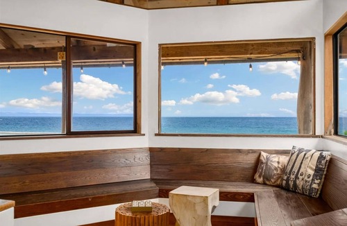 Pupukea House | OceanFront Bliss! Direct beach access to Pipeline/Eukai BeachPark