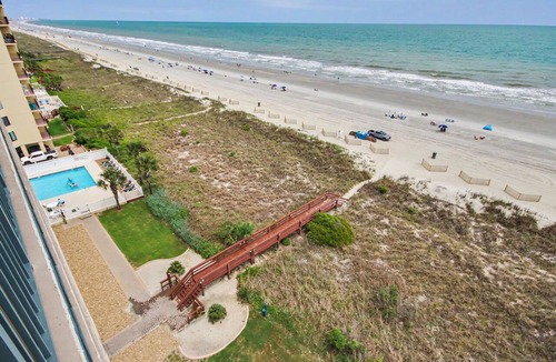 Windy Hill Condo | Oceanfront Corner Condo - Beach Club I 8F