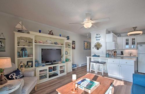 Sneads Ferry House | Oceanfront Condo w/Views in North Topsail Beach!