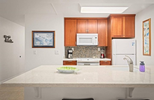 Kailua-Kona Condo | Oceanfront Condo, 5G Wi-Fi, King Bed, Hot Tub/Pool, Free Parking
