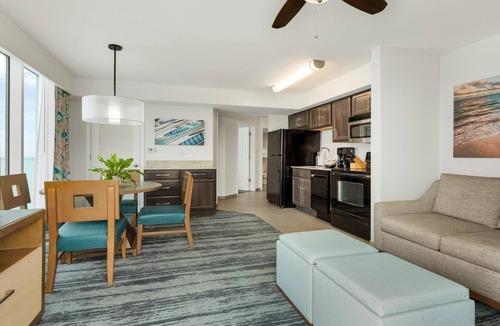 Cherry Grove Beach Resort | Oceanfront Escape – 1-Bedroom Oceanfront at Club Wyndham Towers on the Grove