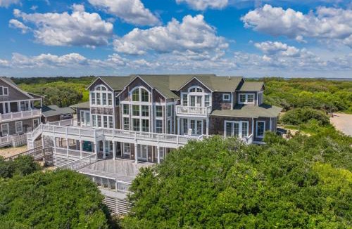 Corolla House | Oceanfront Estate 14BR No Resort Fee Sleeps 32