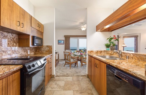 Keauhou Condo | Oceanfront - Kanaloa at Kona - Newly Remodeled